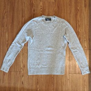 Banana Republic gray sweater with cable details